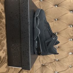 Jordan 4 Black Cats S8