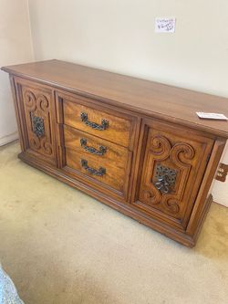 Dresser