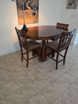 Beautiful Counter Height Dining Set – Extension Leaf – $425 OBO