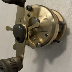 Shaman Calcutta 251 Bait Casting Reel