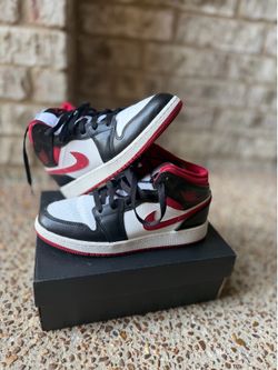 Red ,Black, & White Jordan 1s Size 5y