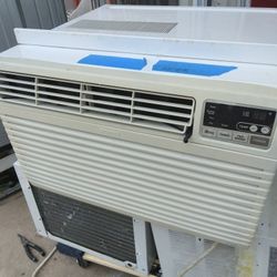 Kenmore Window Unit Working 12300 BTU 