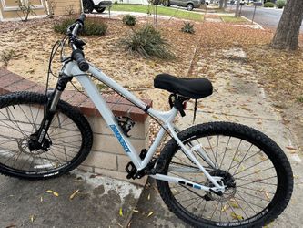 Diamondbacks Mountain Bike with Schwinn Helmet and Comfort Seat