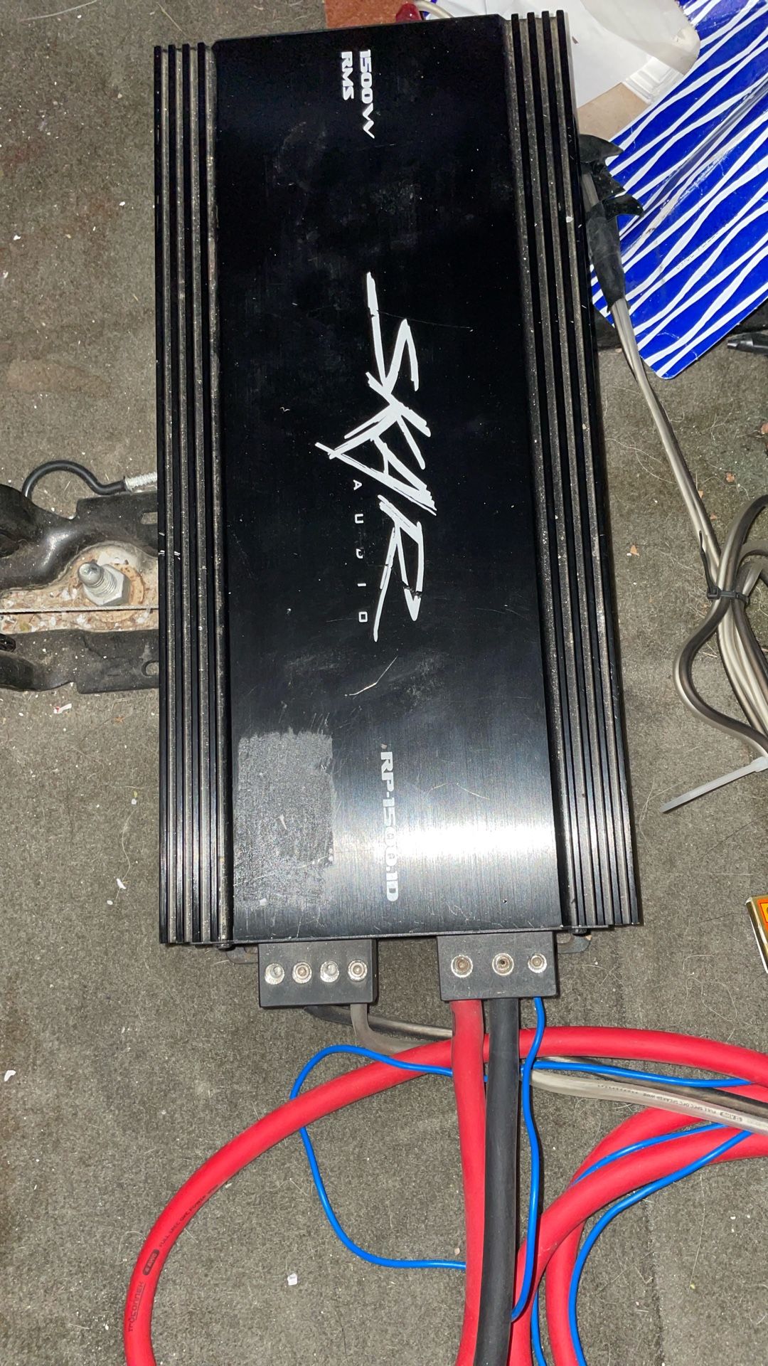 15 L7 1500 Watt Amp $400