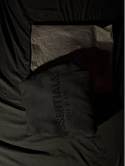 Essential hoodie