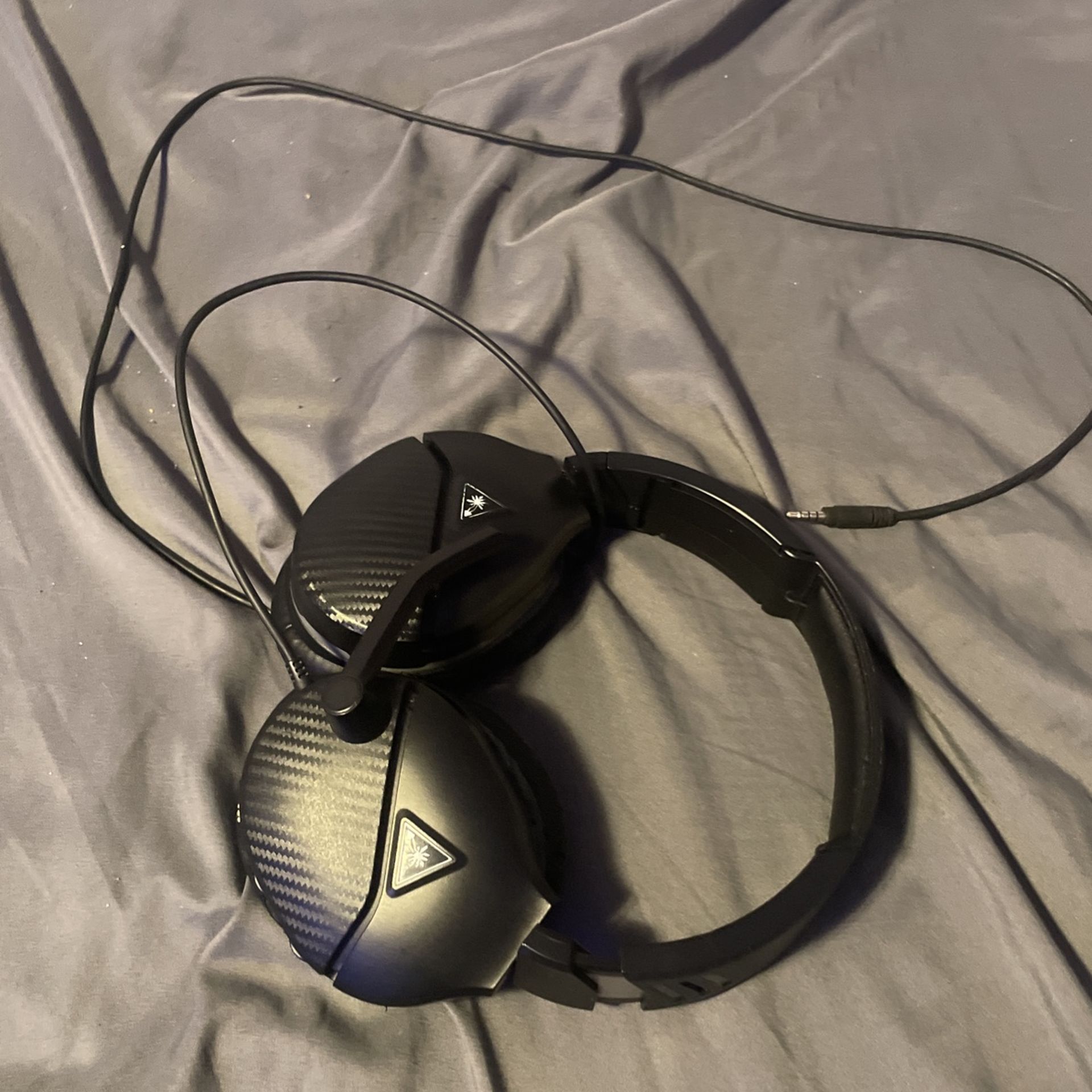 Turtle Beach Recon 200 Gen 2 Powered Gaming Headset for Xbox Series X, Xbox Series S, & Xbox One, PlayStation 5, PS4, Nintendo Switch, Mobile, & PC