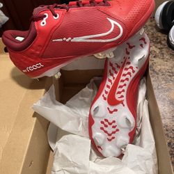 Nike Women's Hyperdiamond 4 Elite Softball Cleats