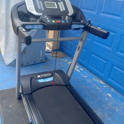 Xterra TRX 2500 Treadmill 