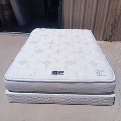 Serta Queen Mattress And Box Spring 