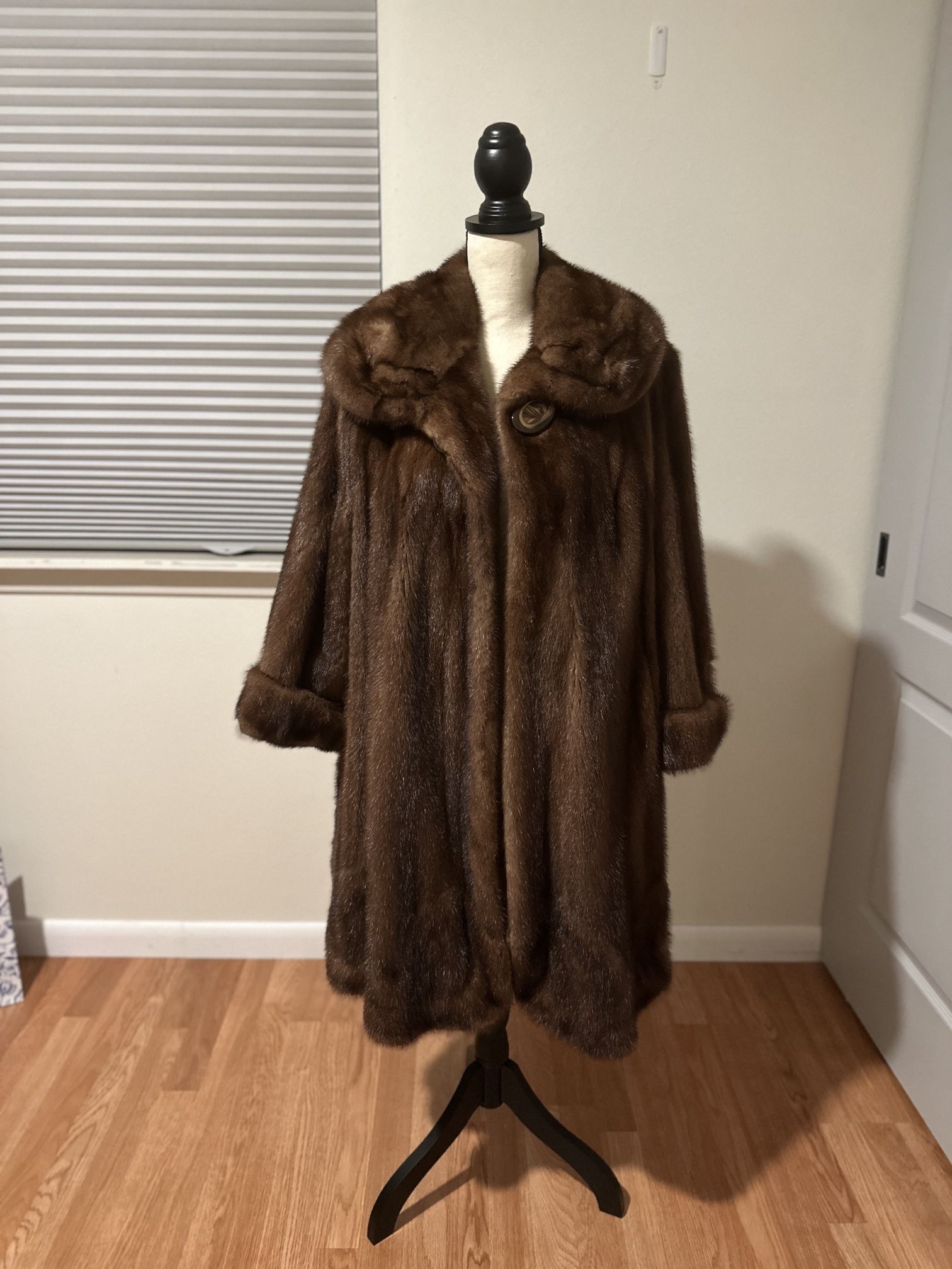 Dark Brown Mink Fur Coat Size L/XL