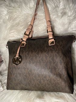 MK Micheal Kors purse