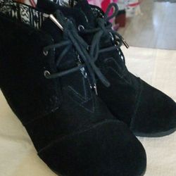 Tom's, black suede booties, size 5.5