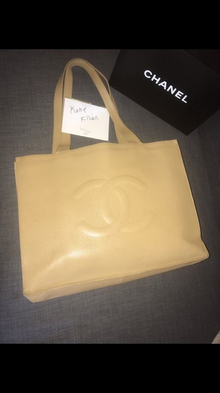 Chanel caviar tote