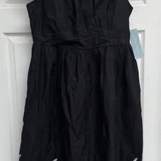 NEW w TAGS Women’s Black Dress Pineapple Trim size Large just $5