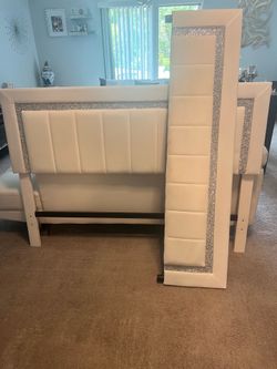 Queen Bedroom Set