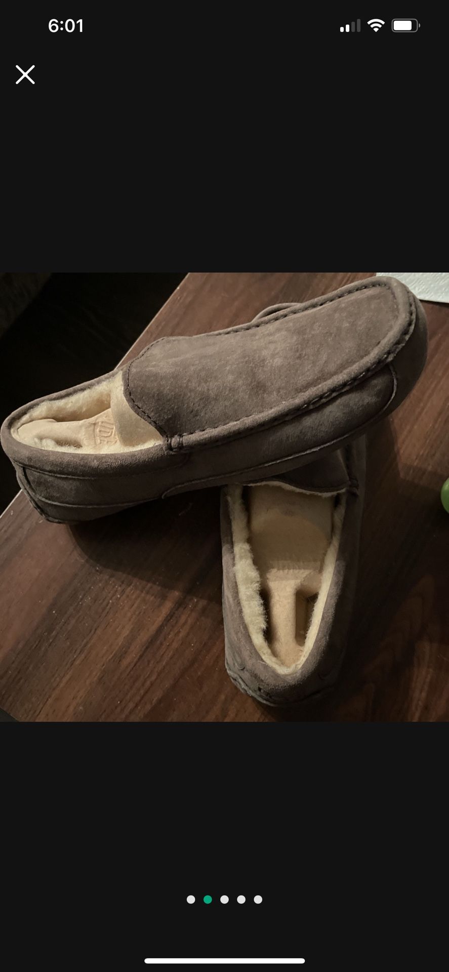 VNDS Men's UGG Grey Slippers Size 9 70.00 OBO