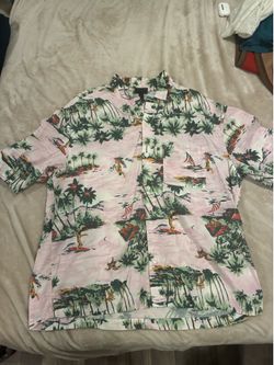 H & M Mens L loose fit buttoned shirt