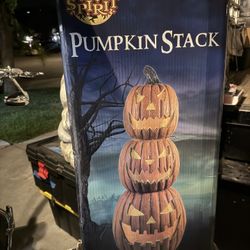Halloween Pumpkin Stack Prop 
