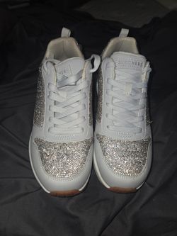 Sketchers shoes  size 9