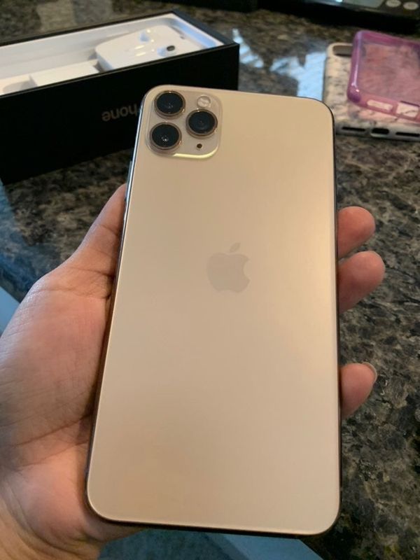 Rose Gold iPhone 11 Pro Max for Sale in Seattle, WA OfferUp