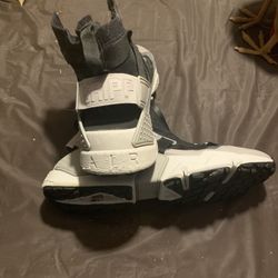 Nike Air Gripp Used Shoes Size 13