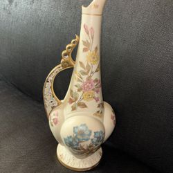 Beautiful Design Amphora German Vase