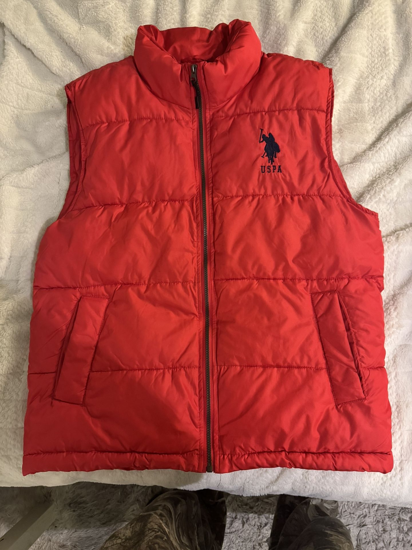 U.S. Polo Assn. Puffer Vest w/Hoodie (Men's - Size M - Red)