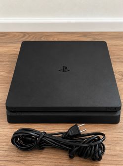 PS4 Slim with Power Cable