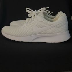 Women’s Nikes