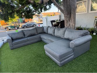 Grey Sectional Sofa with Chaise
