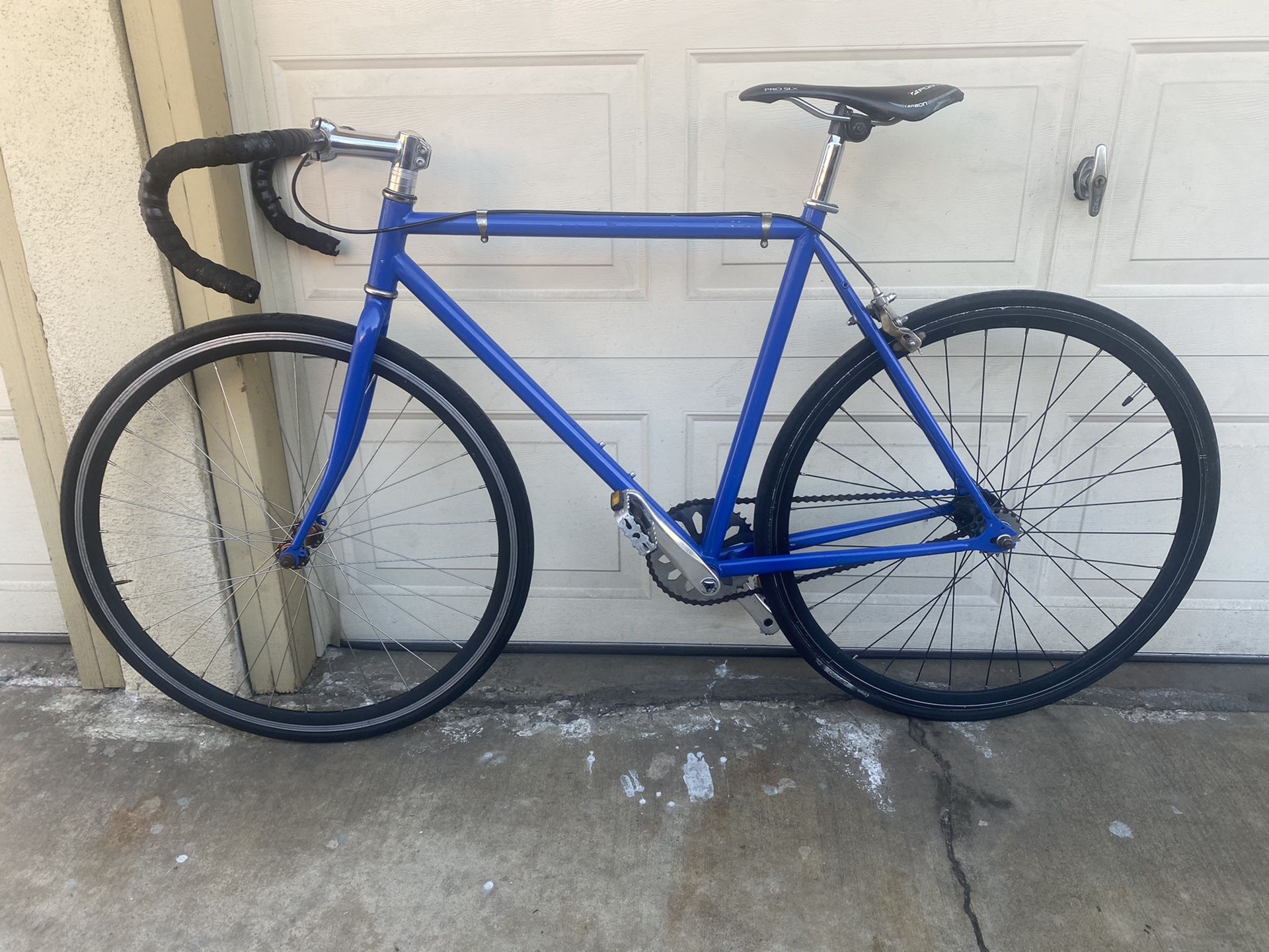 Blue fixie bike 🚲