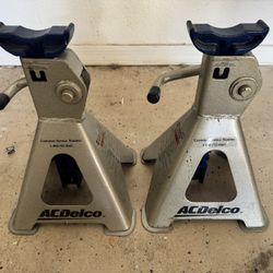 AC Delco 2 Ton Jack Stands ** Sale Pending** 