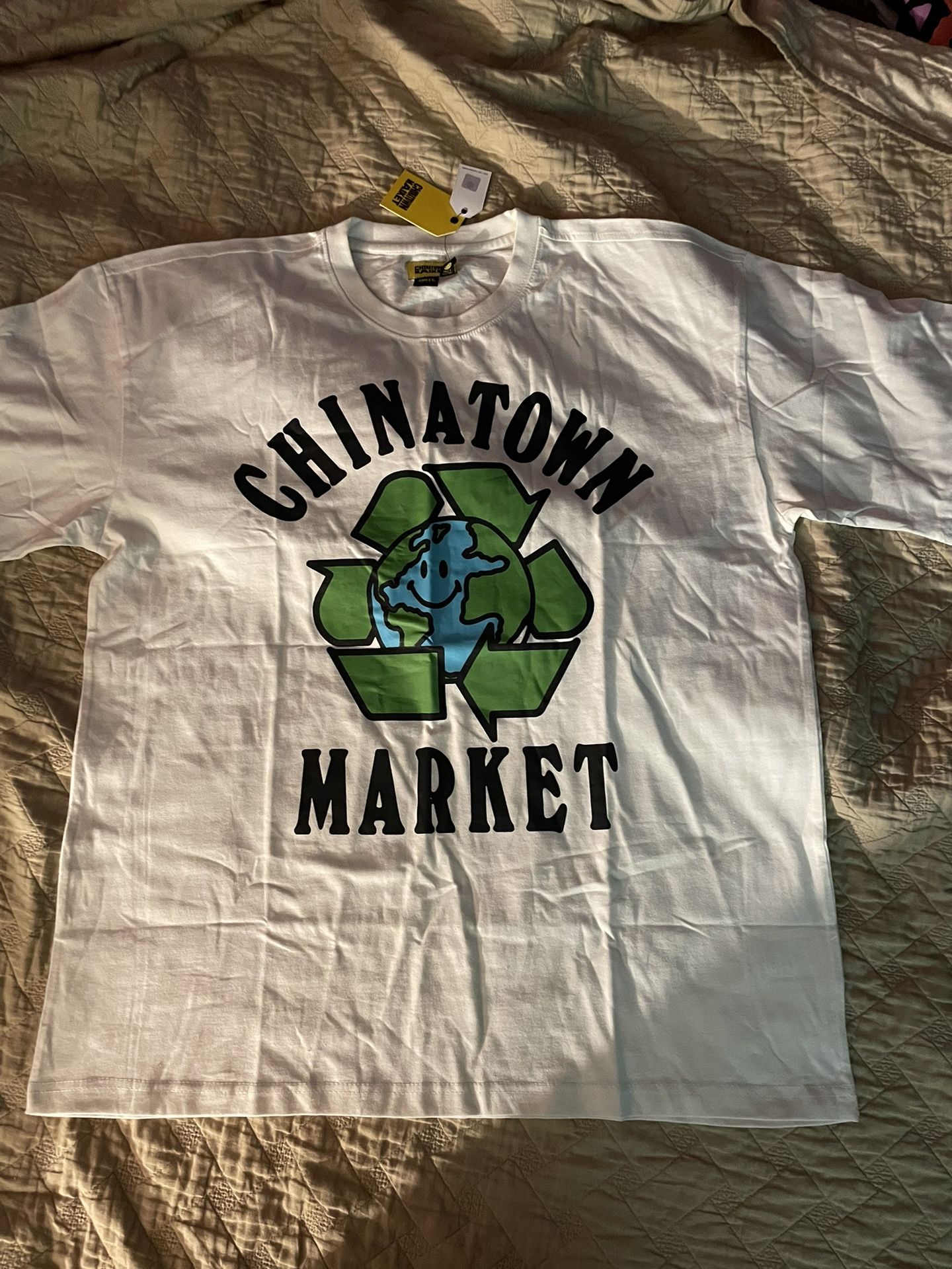 Chinatown Market Shirt Size XL