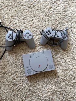 PlayStation Classic Mini Console + 2 Controllers