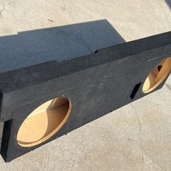 ($130 firm) 2/12s Toyota Tundra CrewMax 2014 to 19 speaker box