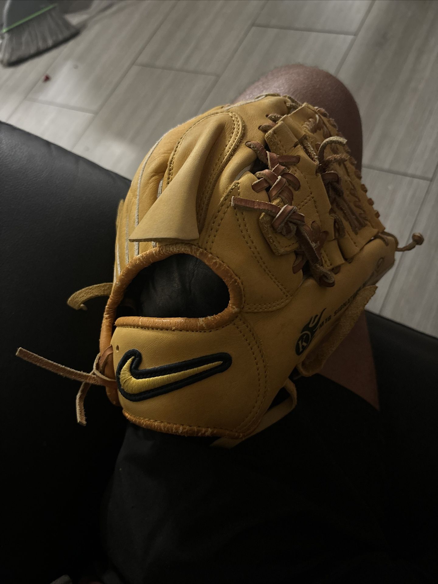 Nike Limited Edition Pitcher Glove