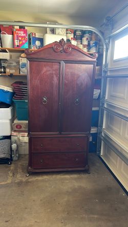 Chest  for TV and 2 Drawers.