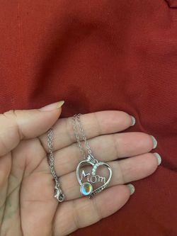 Mom heart ❤️ necklace