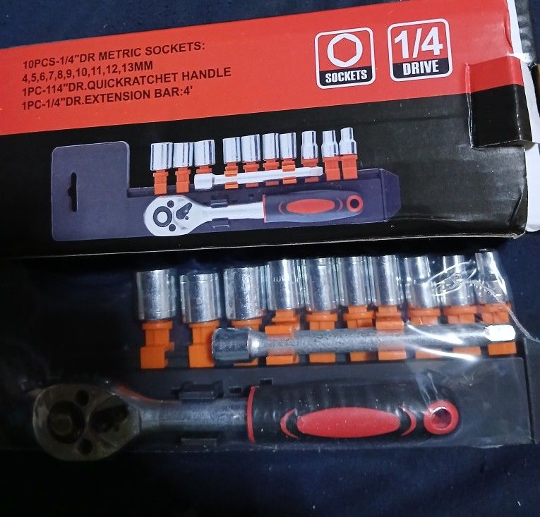 New In Box 12 Piece Quarter Inch Metric Socket Set $10 Firm