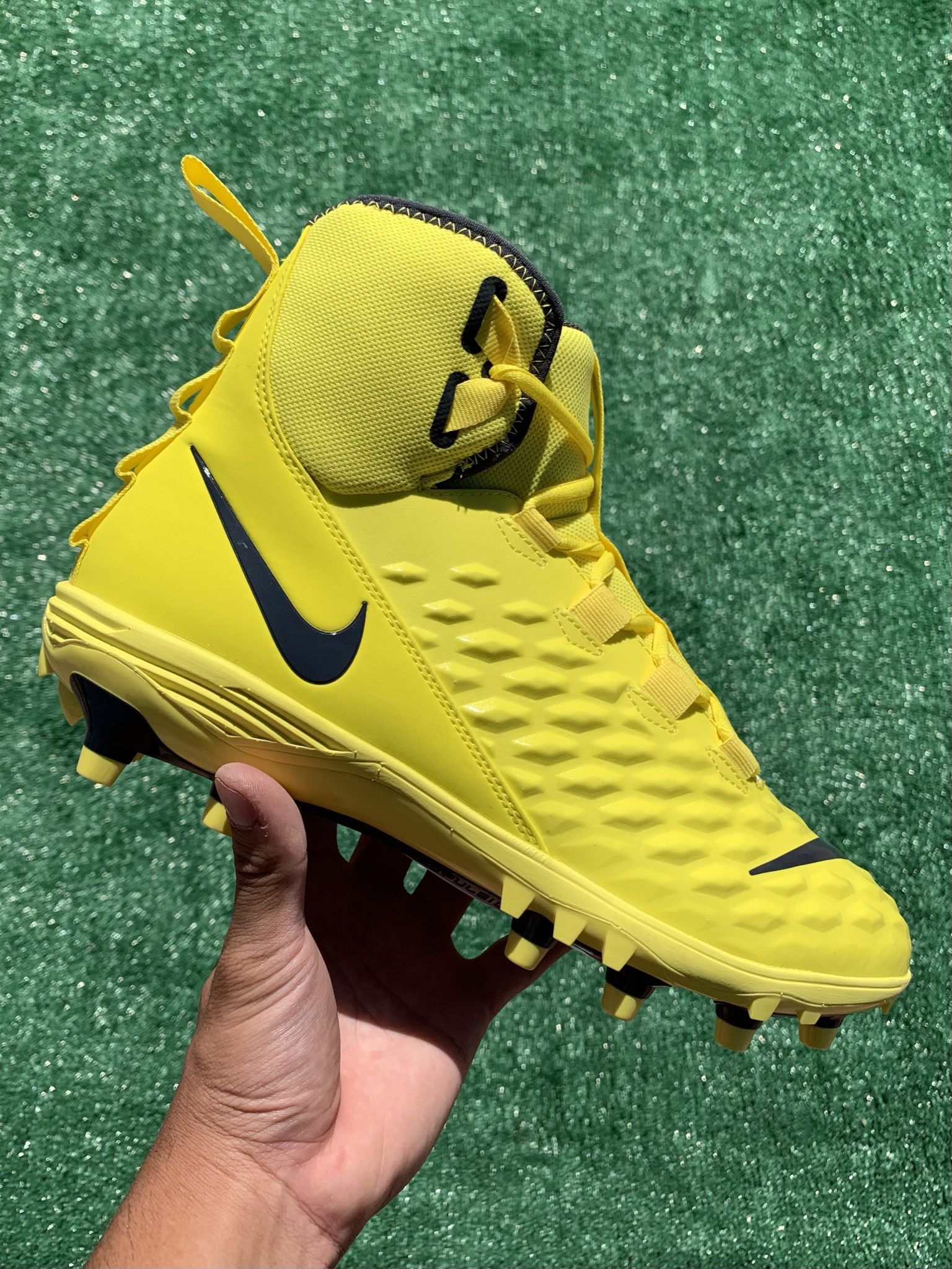 NIKE FORCE SAVAGE VARSITY “OPTI YELLOW” FOOTBALL