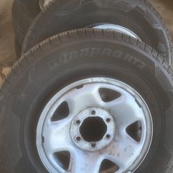 4 rim an tires like new size 16 for tiyota 4x4 or rregular 6 loks