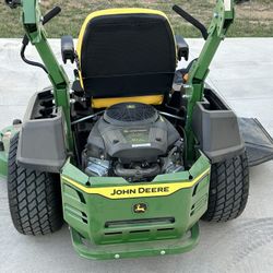 John Deer Zero Turn  60 Inch Deck