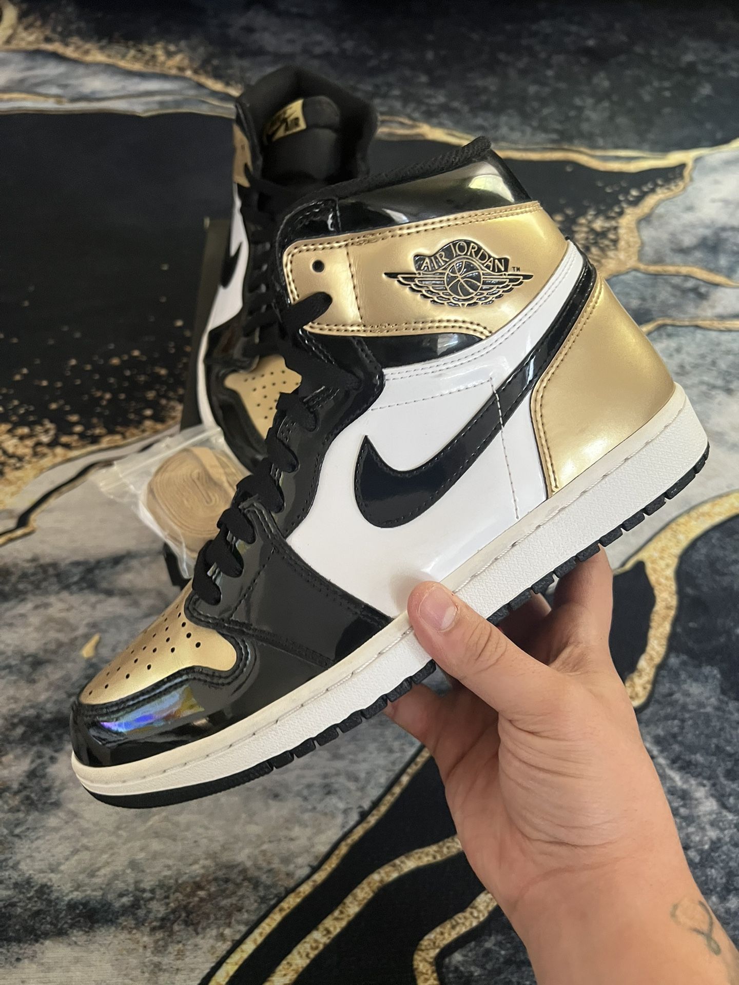 Jordan Retro 1 Gold Toe