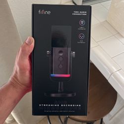 AM8 Microphone Two Audio Connection