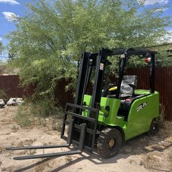 Brand New 5000lbs Electric Forklift 