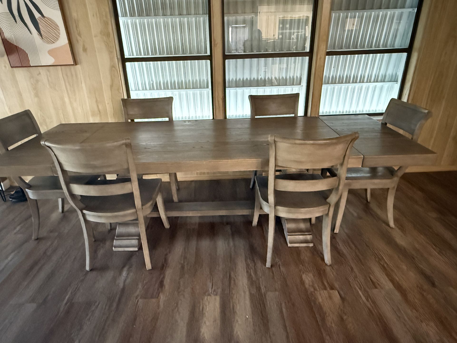 Hermosa Comedor Con 6 Sillas Expandible