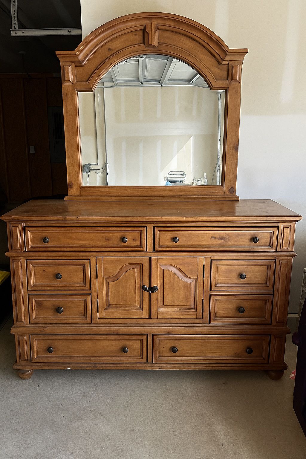 Solid Wood Dresser with Arched Mirror – Progressive Furniture