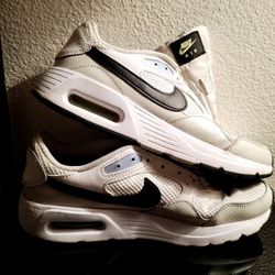 Women’s Nike Shoe