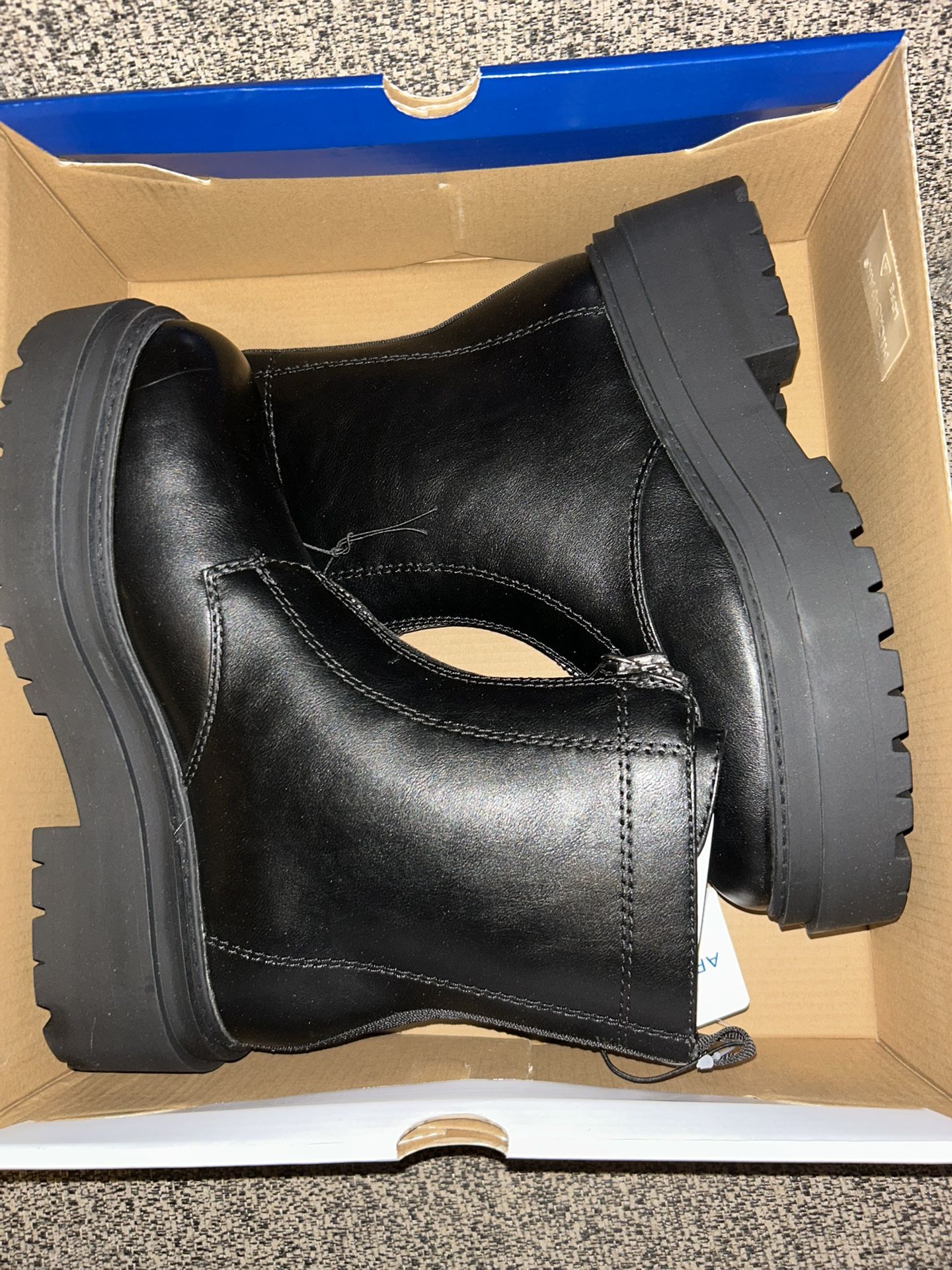 Women’s Black Heels Motorcycle Boots Size 8