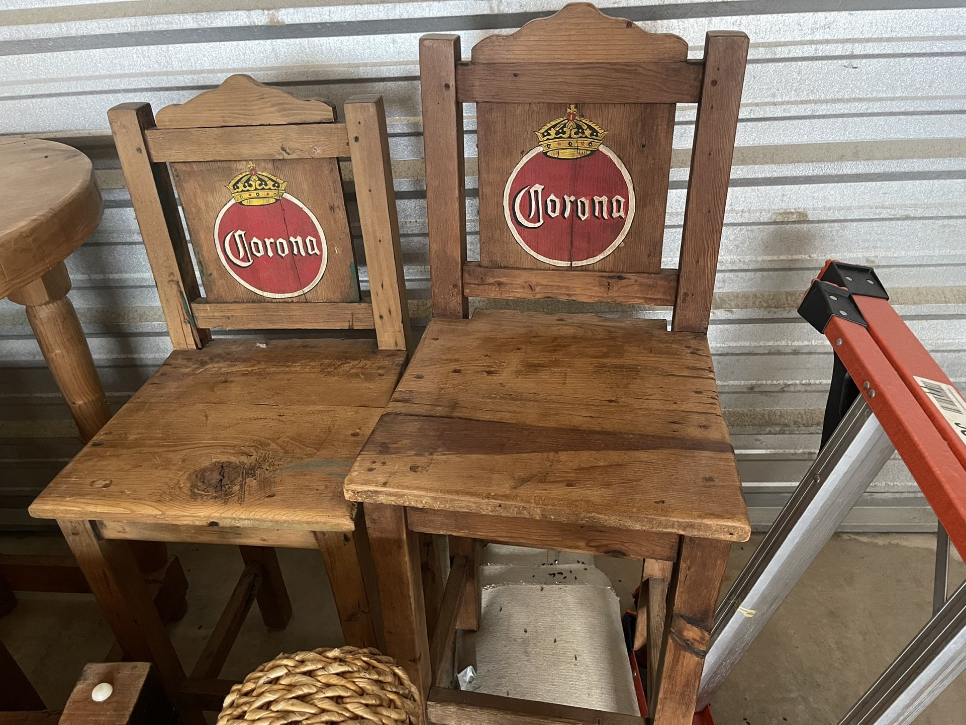 Corona Pub Set 